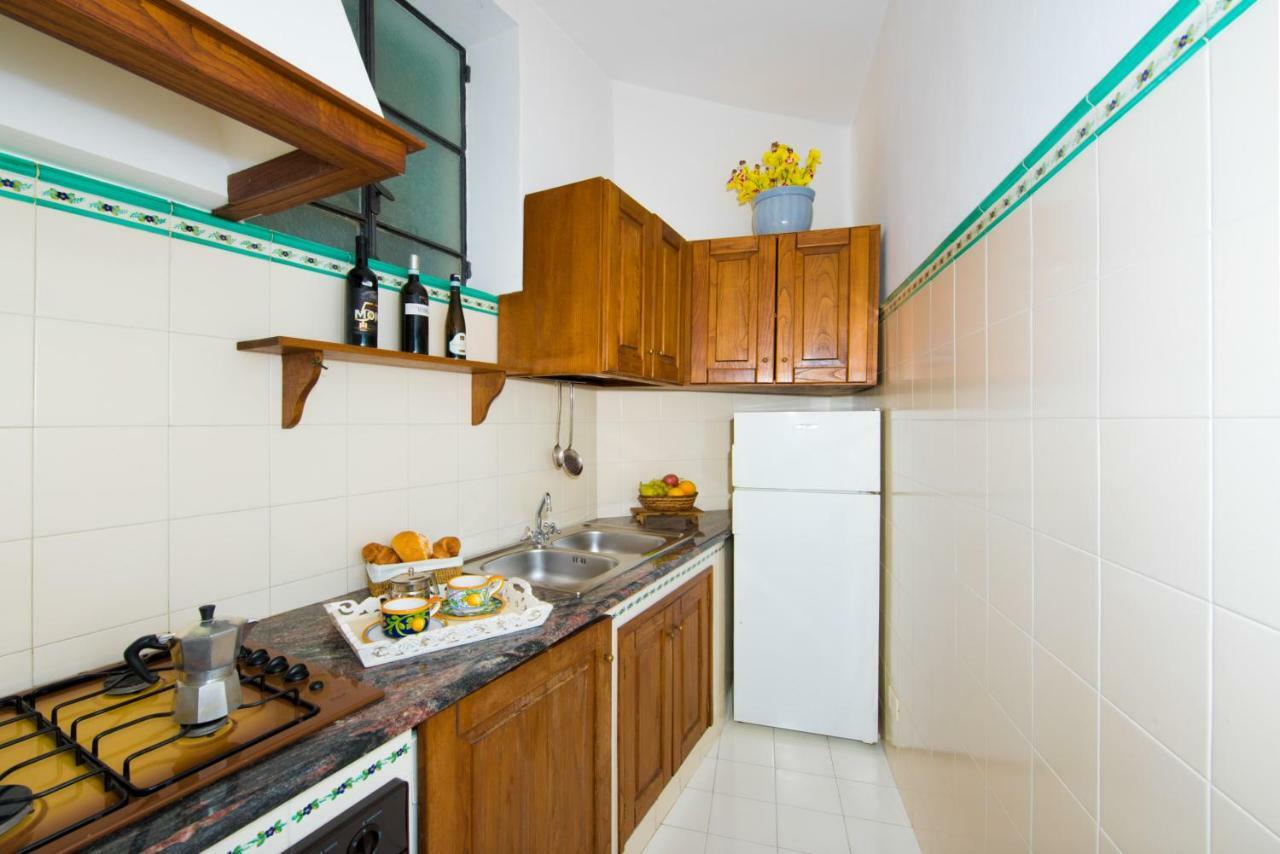 Proprieta Antonio 3 Unita Indipendenti Apartment Positano Luaran gambar